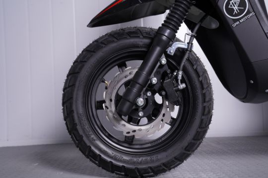 racermotors.by - Ходовая часть — устойчивость и комфорт, Скутер SPRMOTORS Zoom-9