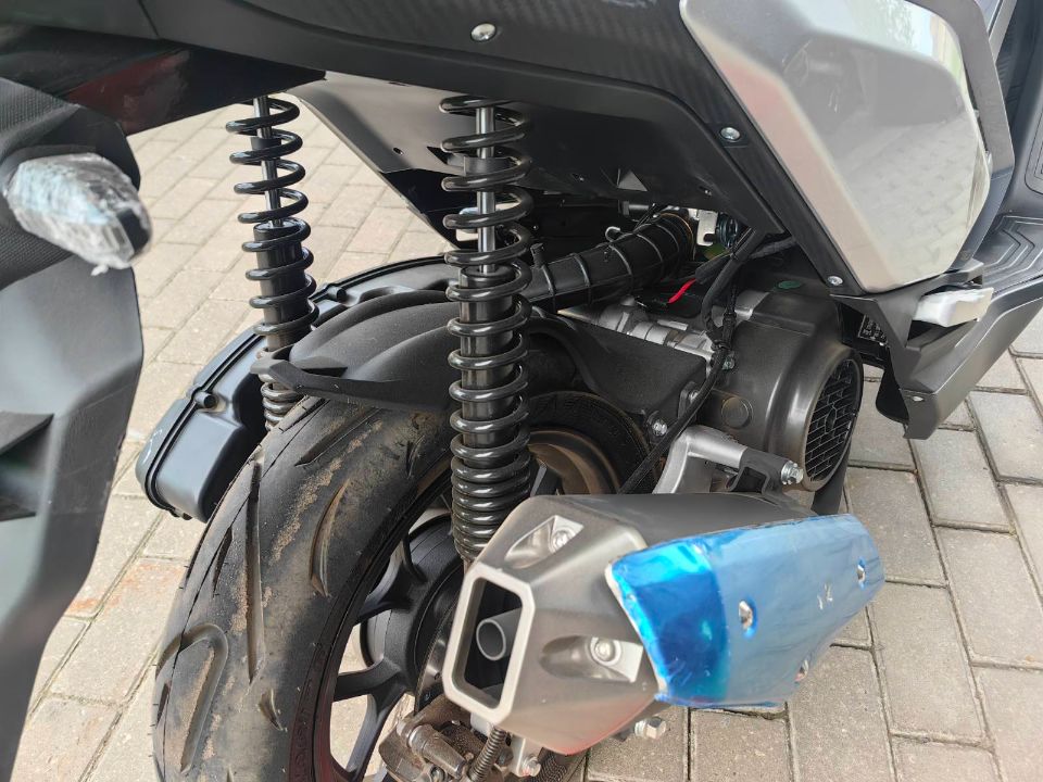 racermotors.by - Максискутер SPRMOTORS TRAVEL MAX 180 EFI