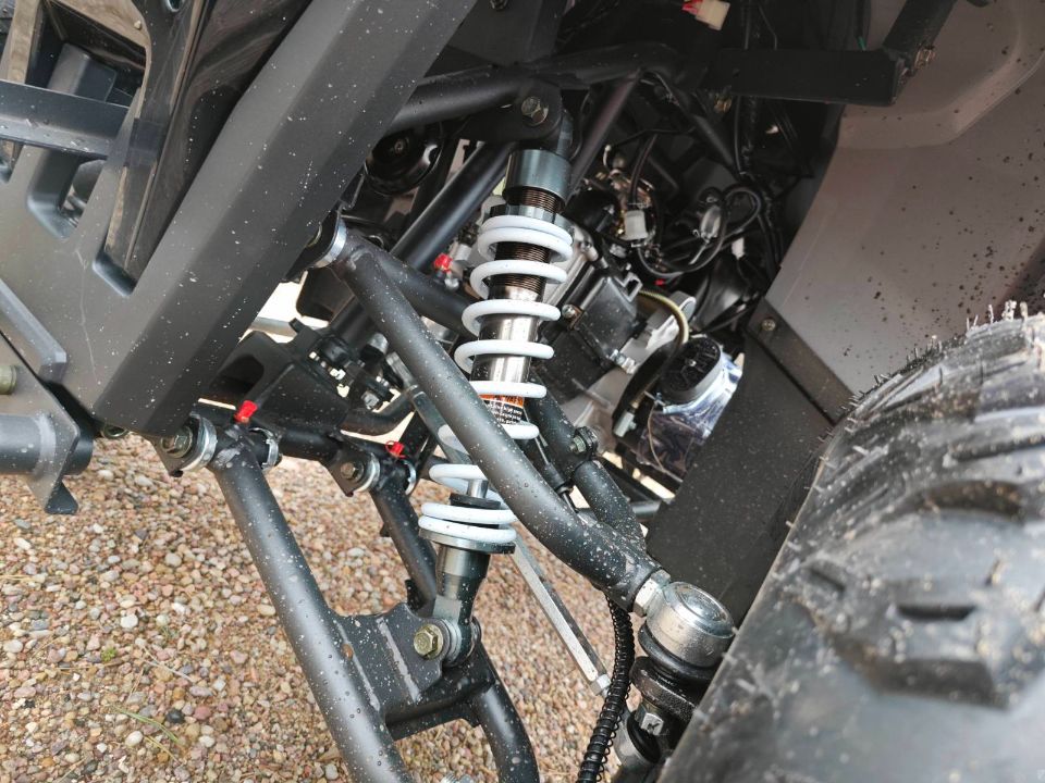 racermotors.by - Квадроцикл AVM Hummer 200