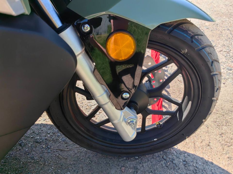 racermotors.by - Максискутер SPRMOTORS TRAVEL MAX 180 EFI