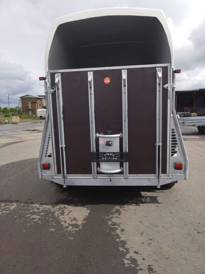 Автос.бел - Автомобильный прицеп коневоз Avtos HT31R2C