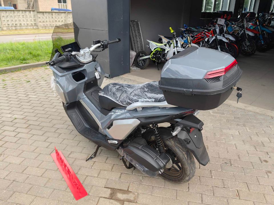 racermotors.by - Максискутер SPRMOTORS TRAVEL MAX 180 EFI