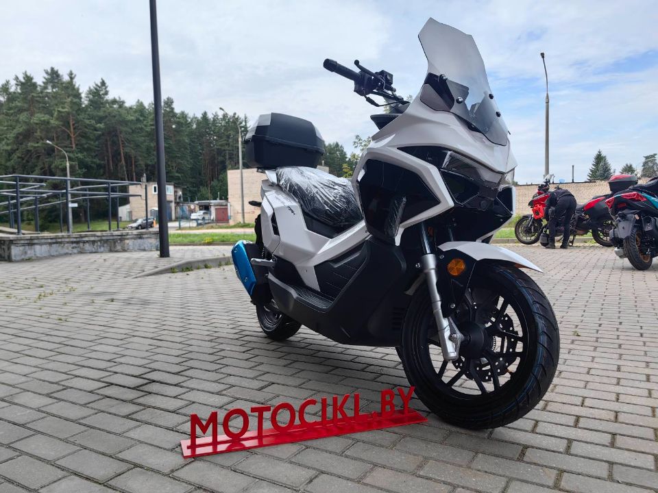racermotors.by - Максискутер SPRMOTORS TRAVEL MAX 180 EFI