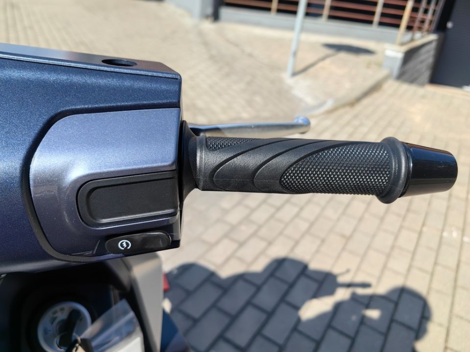 racermotors.by - Скутер SYM Symphony ST 200