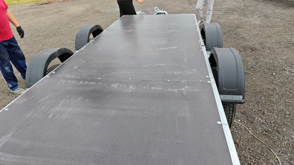 Автос.бел - ПЛАТФОРМА AVTOS А40Р2В, РЕССОРЫ ГАЗЕЛЬ 2-УХ ЛИСТОВЫЕ, КОЛЕСА R16, БЕЗ ТЕНТА, БЕЗ БОРТОВ