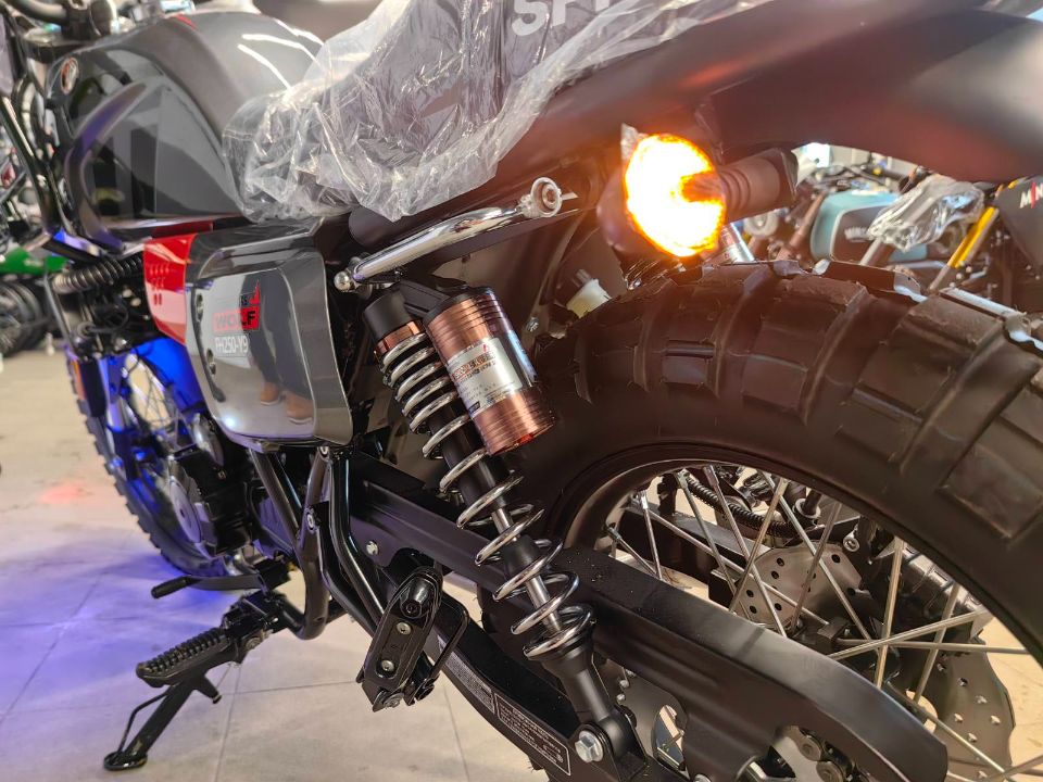 racermotors.by - Мотоцикл SPRMOTORS Wolf 300 WC