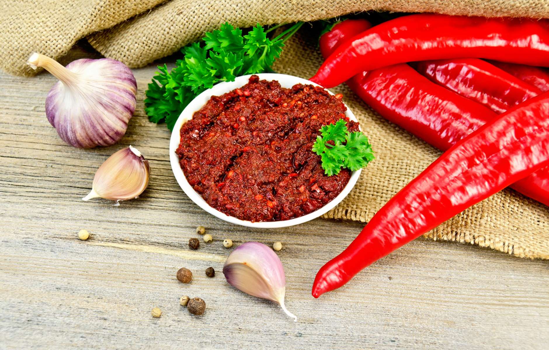 Красная аджика