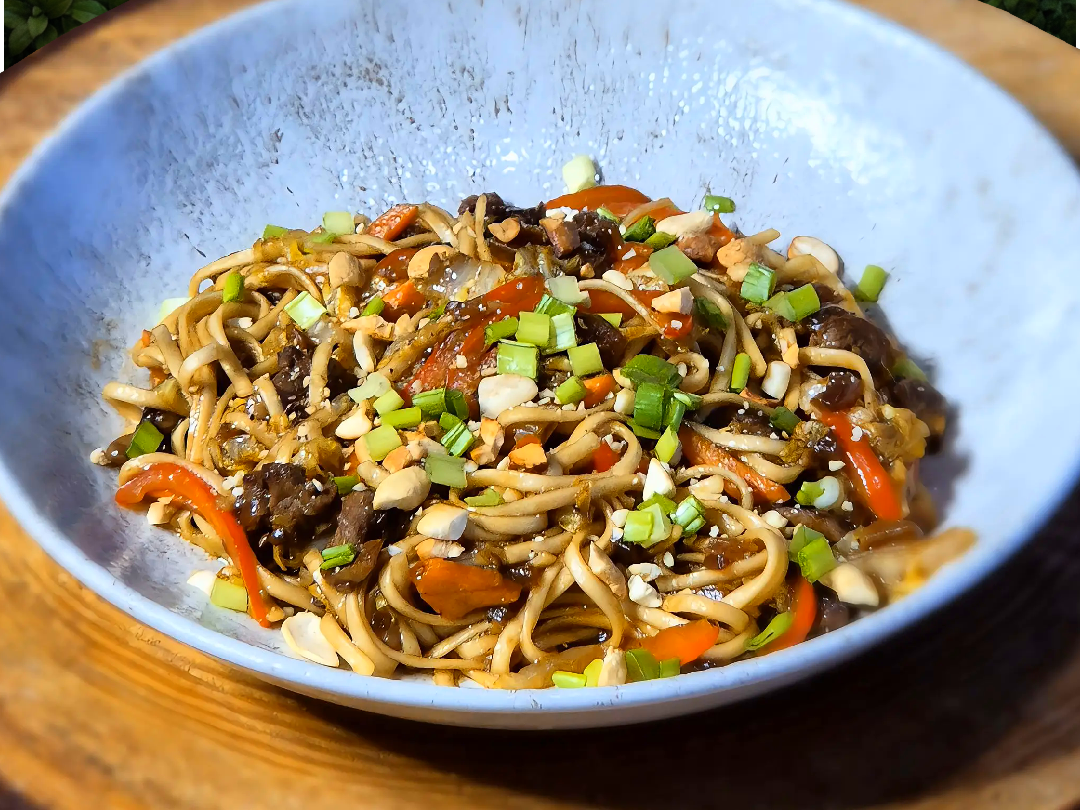 Удон с говядиной и овощами