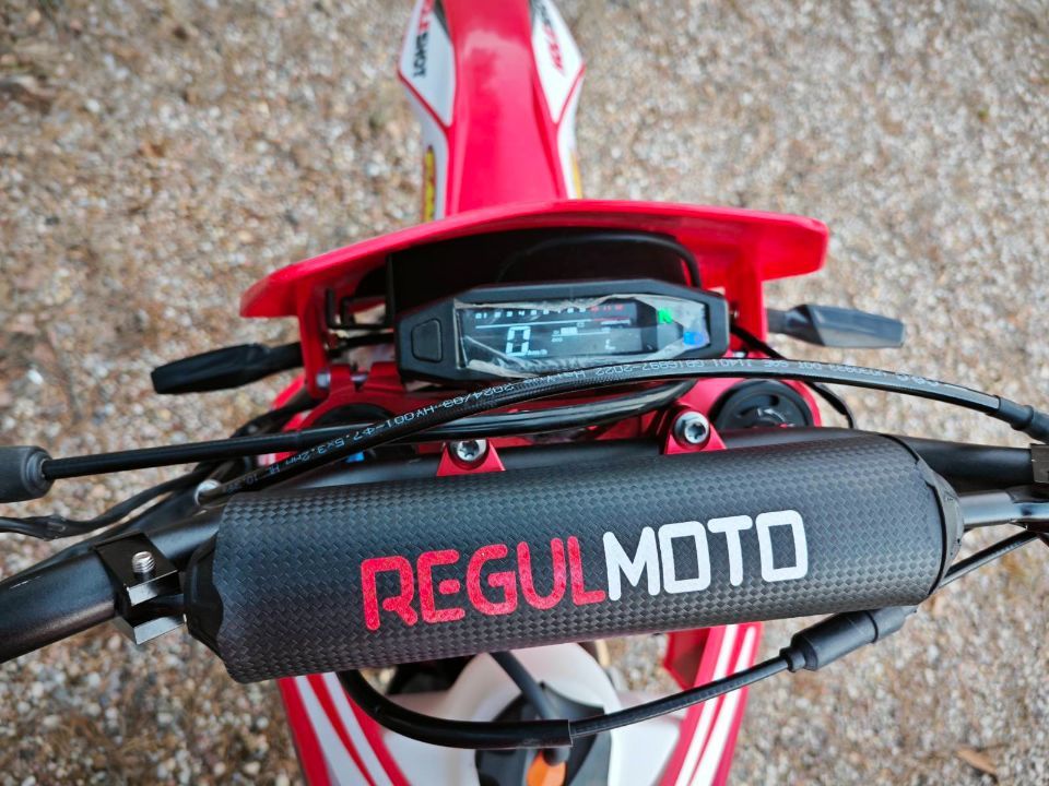 REGULMOTO HOLESHOT RED EDITION (4 VALVES)