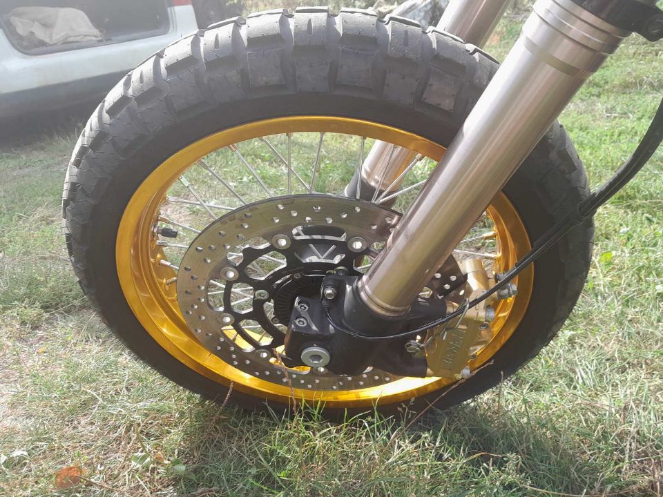 Мотоцикл СХ 650 