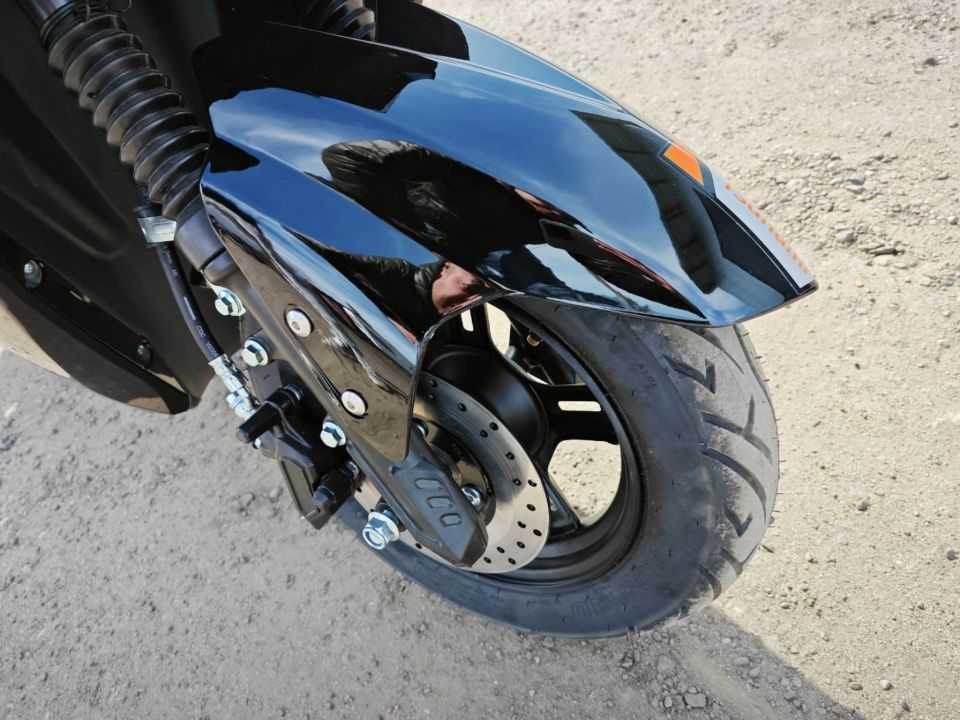 ЭЛЕКТРОСКУТЕР TSUNAMI BOXER