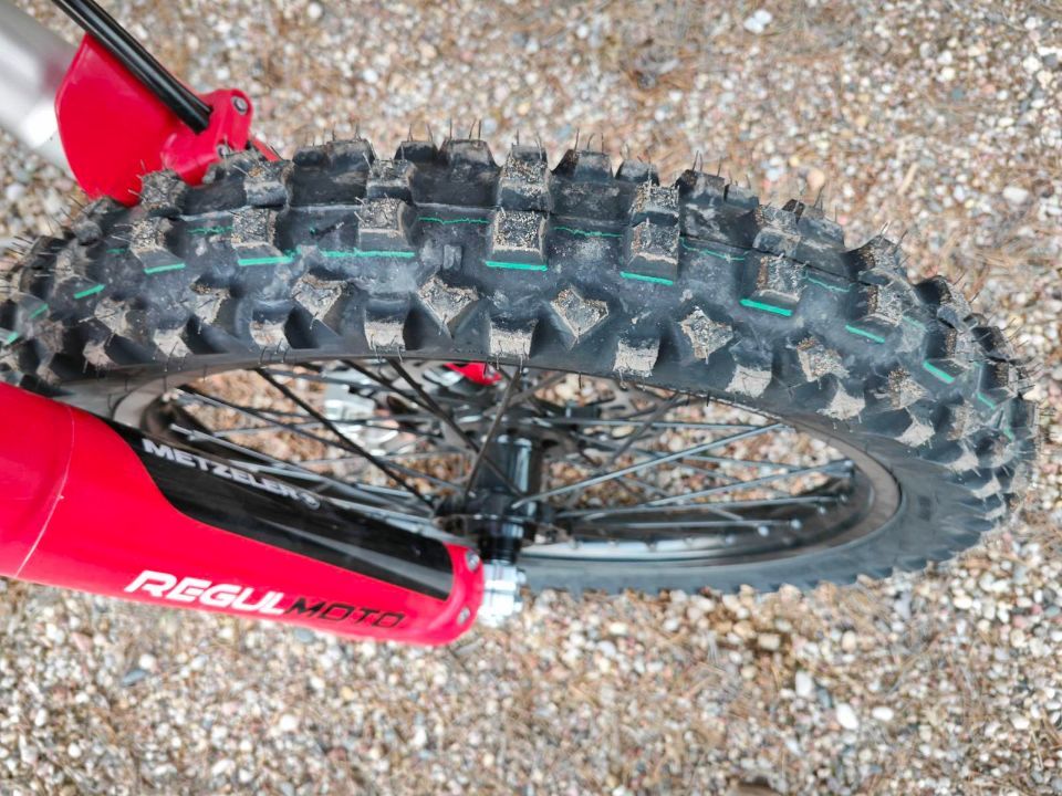 REGULMOTO HOLESHOT RED EDITION (4 VALVES)