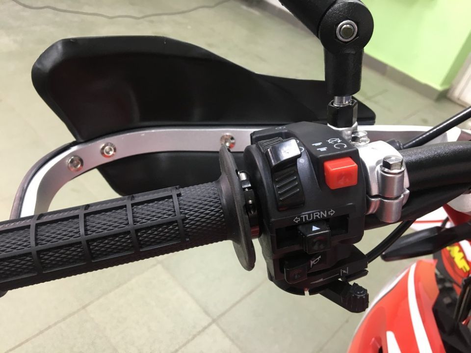 REGULMOTO HOLESHOT RED EDITION (4 VALVES)