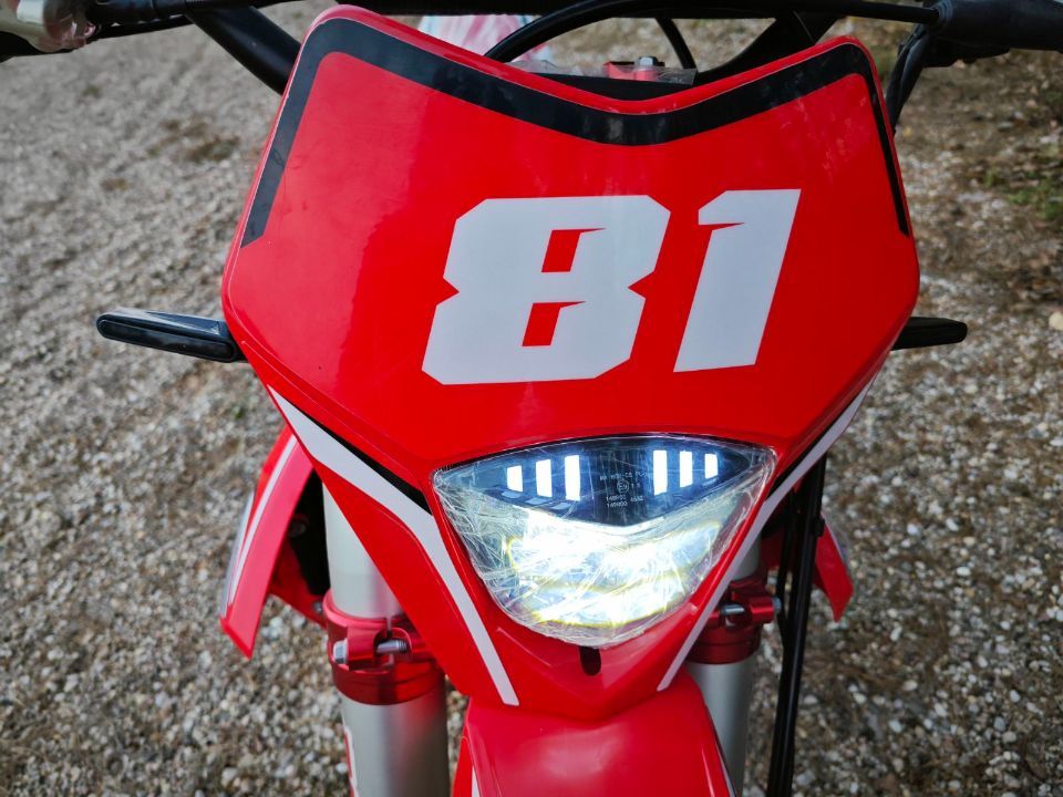 REGULMOTO HOLESHOT RED EDITION (4 VALVES)