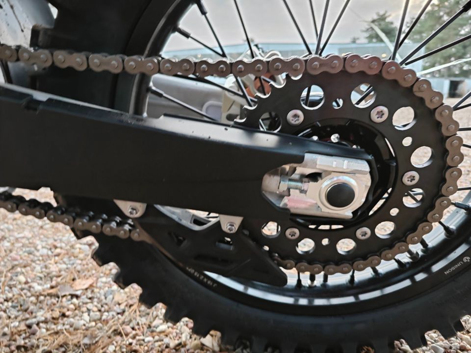 REGULMOTO HOLESHOT RED EDITION (4 VALVES)