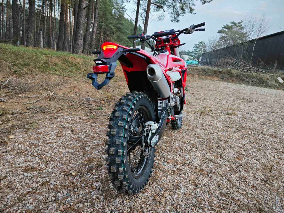 REGULMOTO HOLESHOT RED EDITION (4 VALVES)