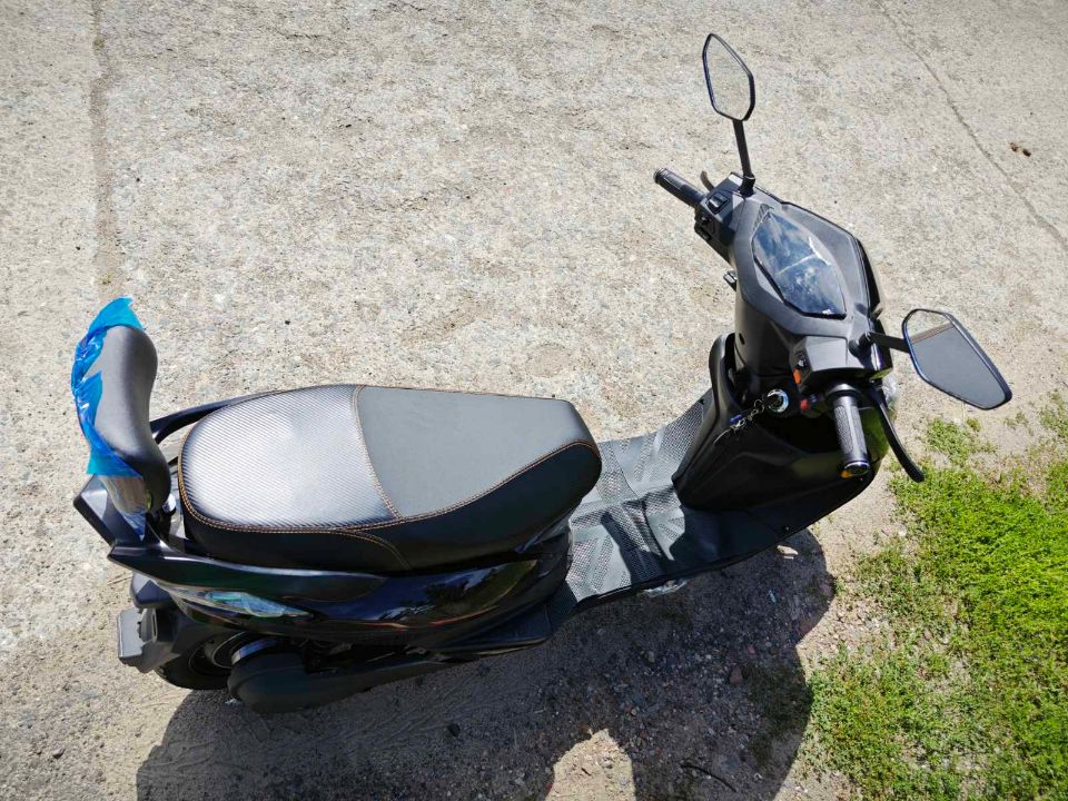 ЭЛЕКТРОСКУТЕР TSUNAMI BOXER