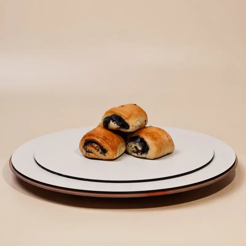 Пышка с маком