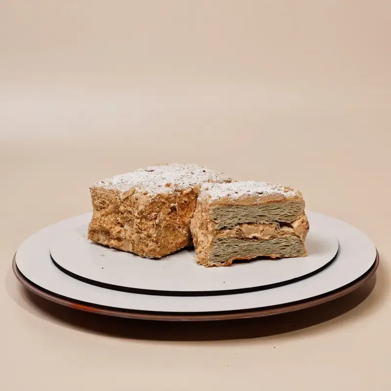 Пирожное "Слойка с кремом"