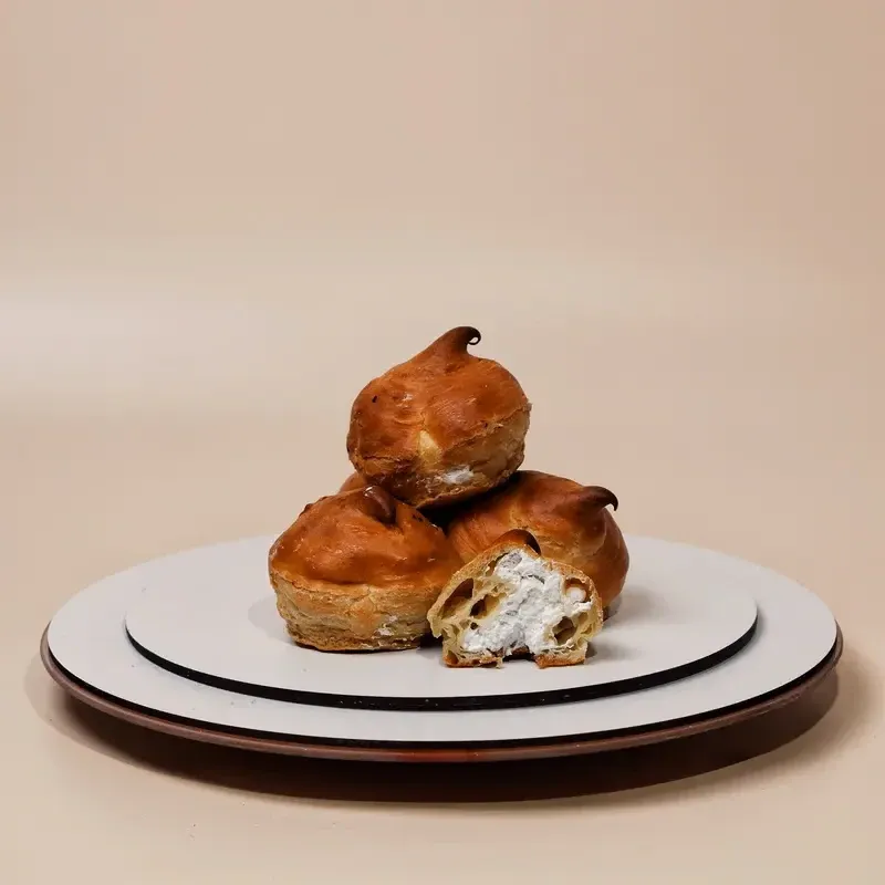 Пирожное "Заварное с кремом"