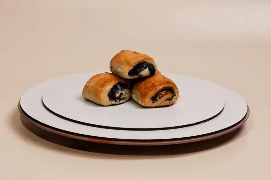 Пышка с маком