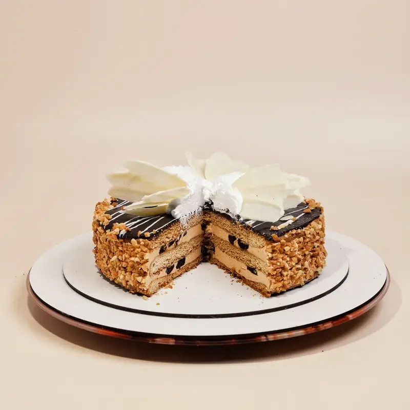 Торт "Праздничный" в разрезе