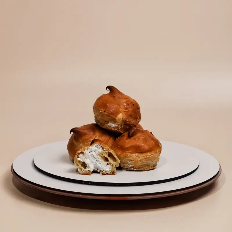 Пирожное "Заварное с кремом"