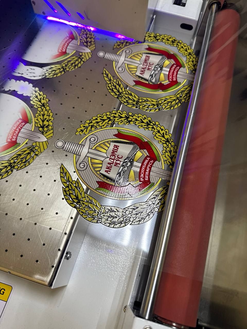 Производство UV-DTF стикеров