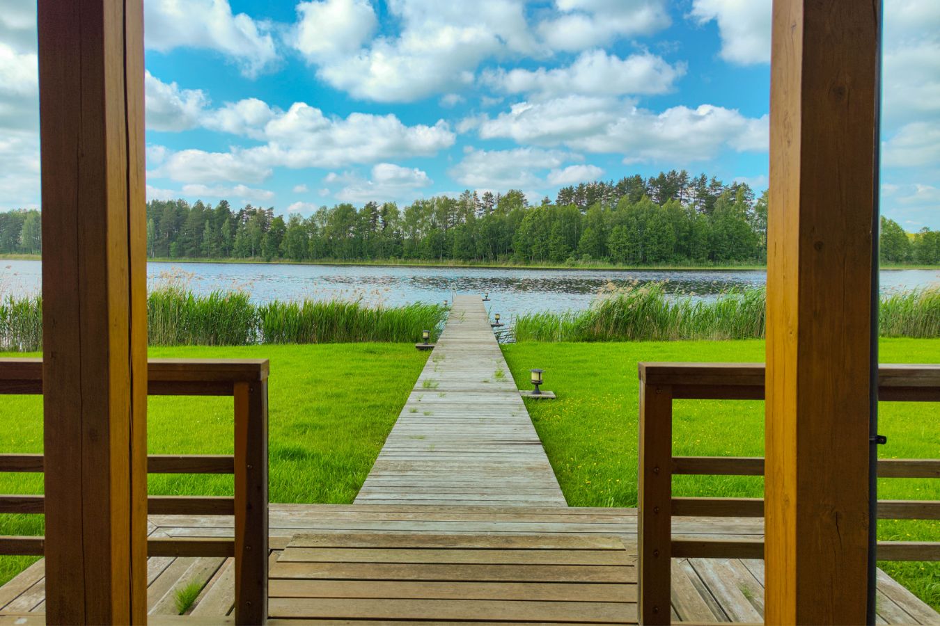 дом на берегу