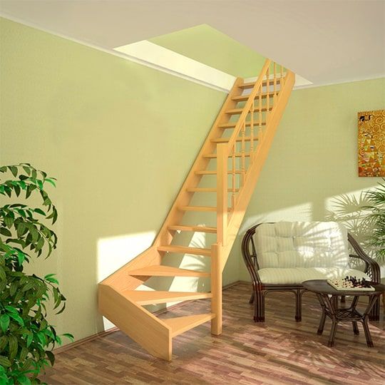 Деревянная лестница на второй этаж на даче