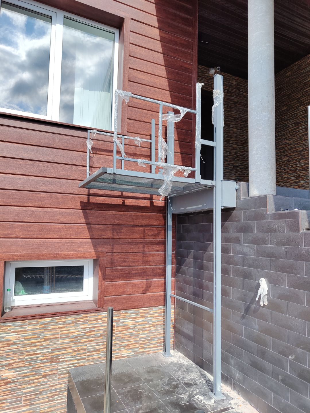 Электроподъемник ПТУ-001 для инвалидов