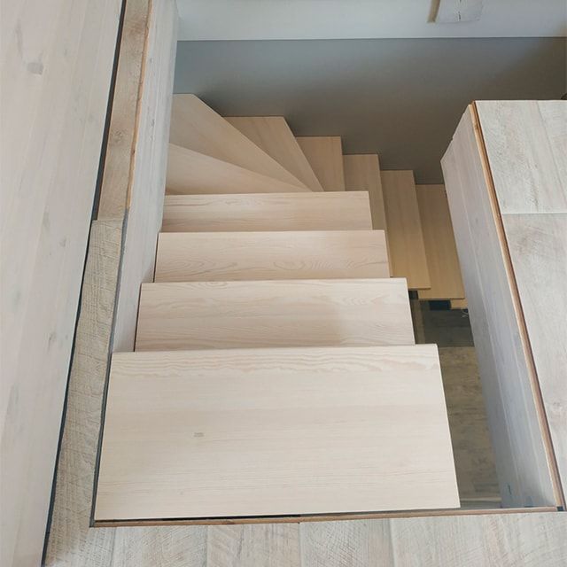 Ступени для лестницы из сосны