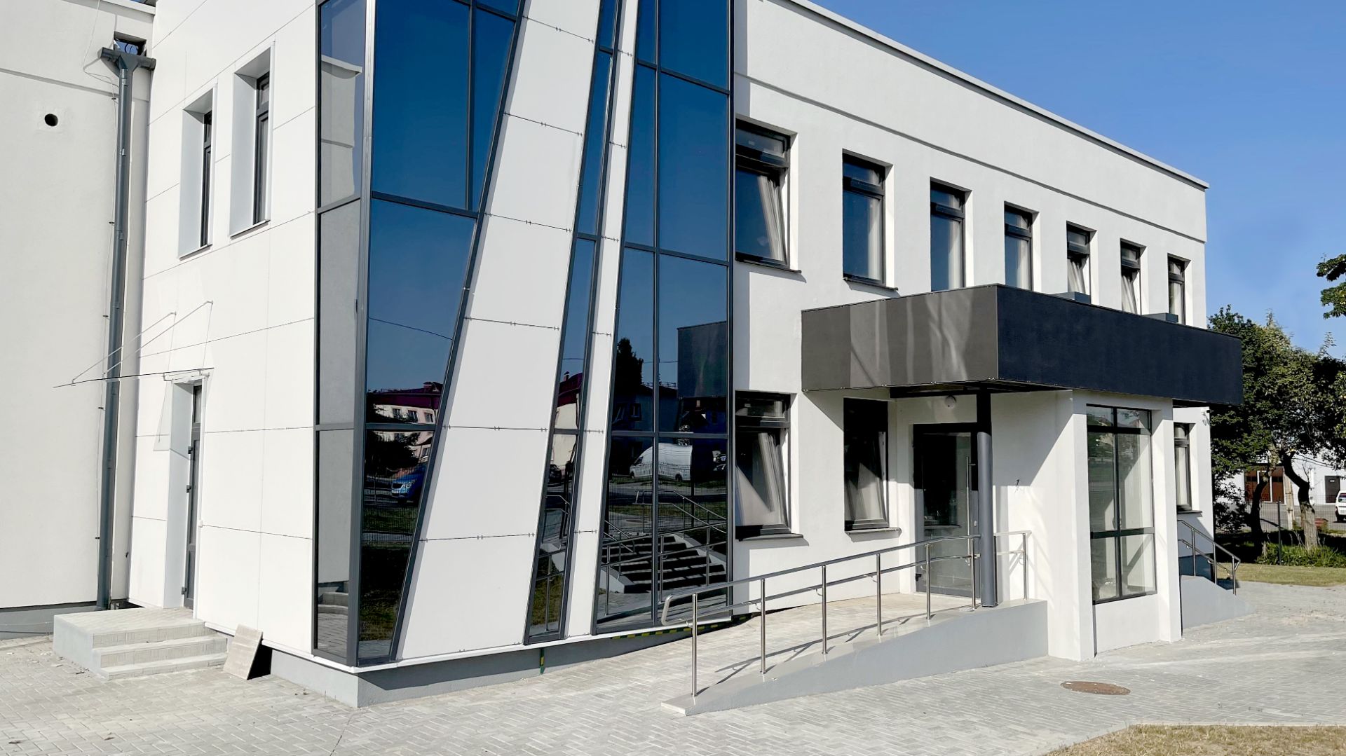 Фасад здания Белкондитер в Гродно — реализованный архитектурный проект
