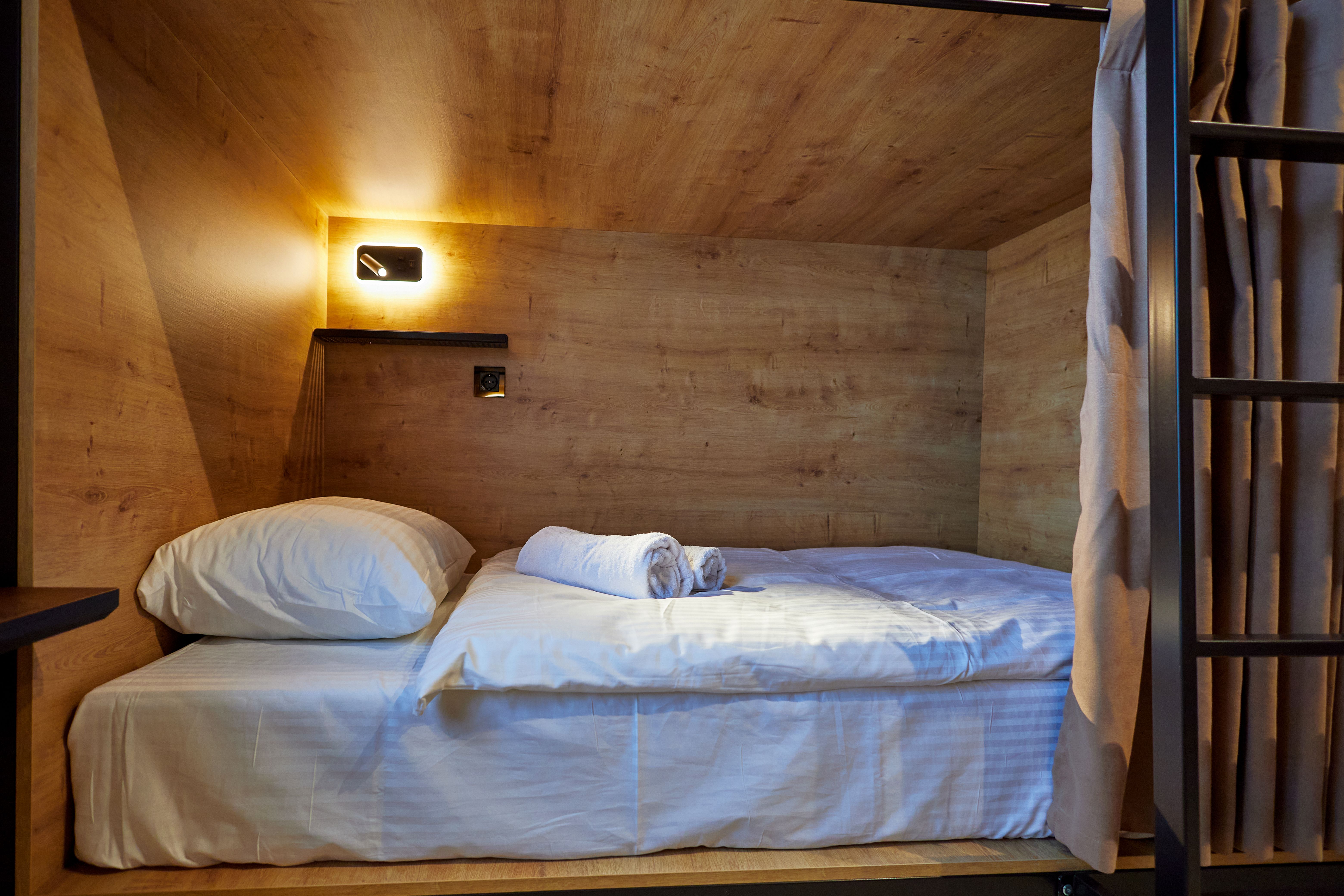 Шестиместный Женский/ Смешанный