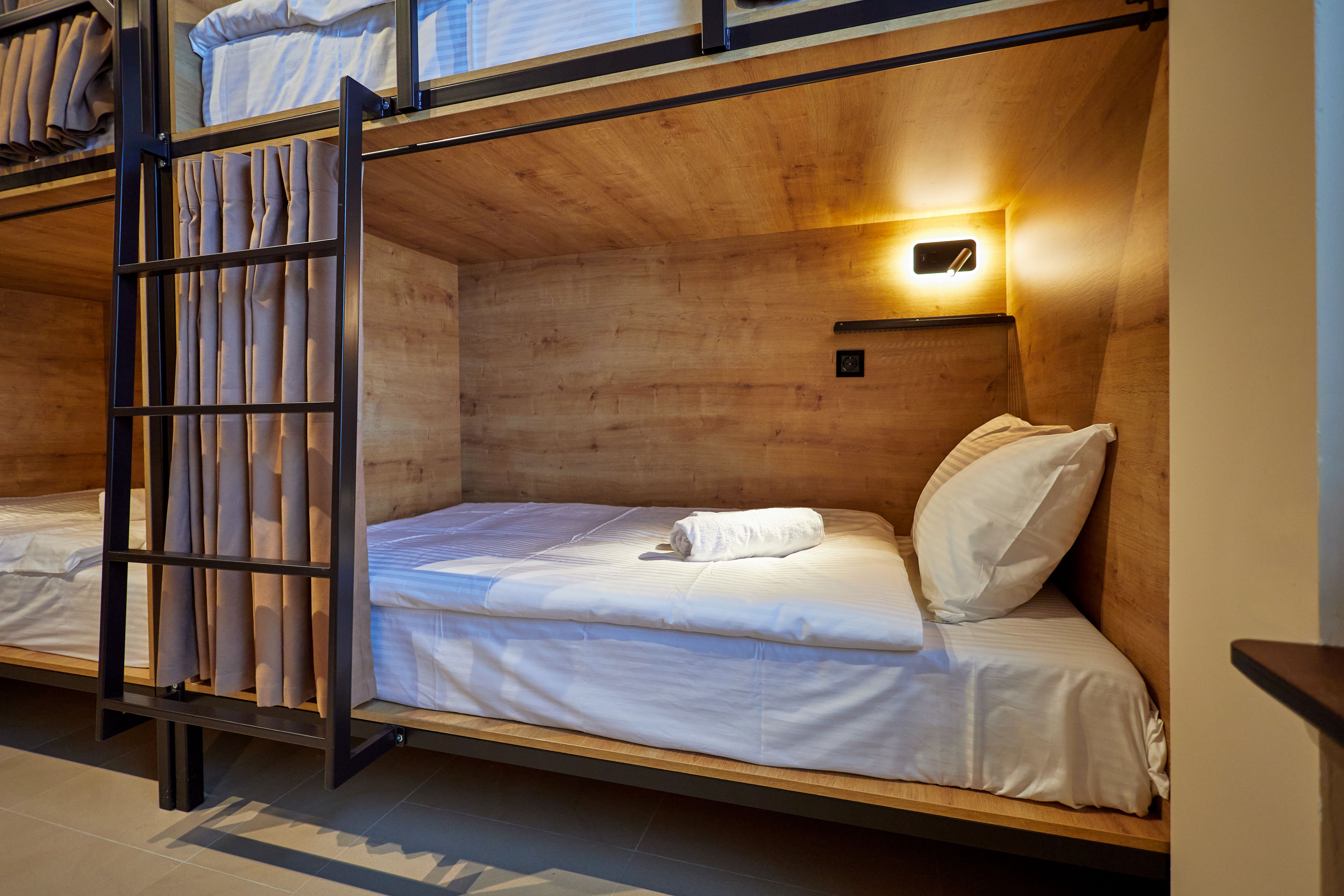 Шестиместный Женский/ Смешанный