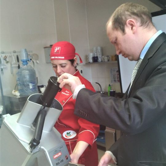 Директор МБР ПЛЮС, оборудование для кафе, ресторанов, общепита