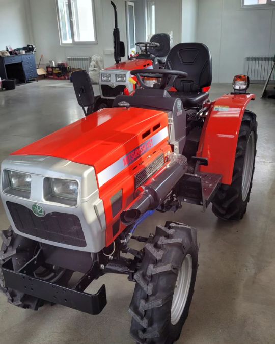 культиватор.бел - Минитрактор Mitsubishi VST MT180D 4x4 4WD 24 л.с.