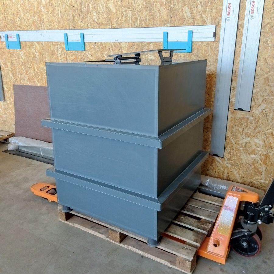 емкость из ПВХ для хранения азотной кислоты