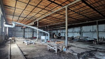 Здание крытой стоянки