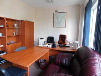 Административное помещение №6,
<br>272.5 м²