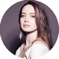 Юлия Столярова